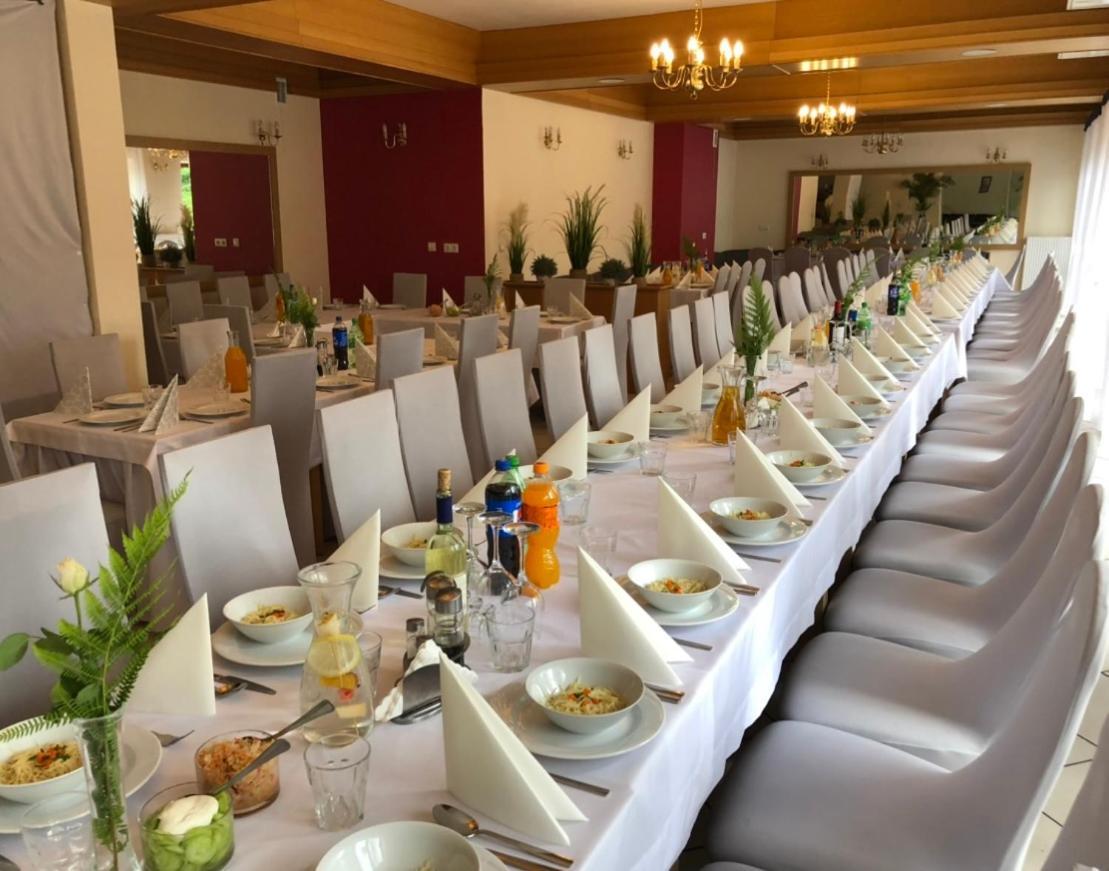 Hotel Osrodek Szkoleniowo Wypoczynkowy Roznow Esterno foto